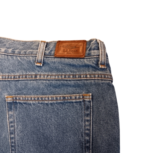 L.L. BEAN MEN'S SIZE 40×34 DENIM BLUE JEANS. - Picture 5 of 6